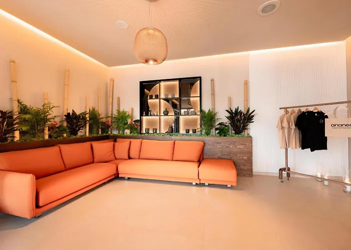 Ananea Yachting מלון