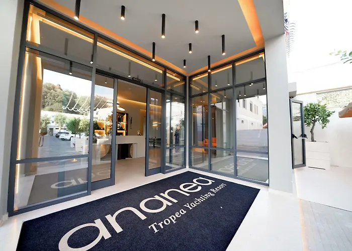 Ananea Yachting מלון